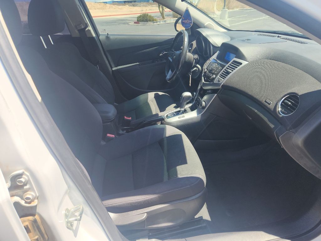 2013 Chevrolet Cruze Image 11