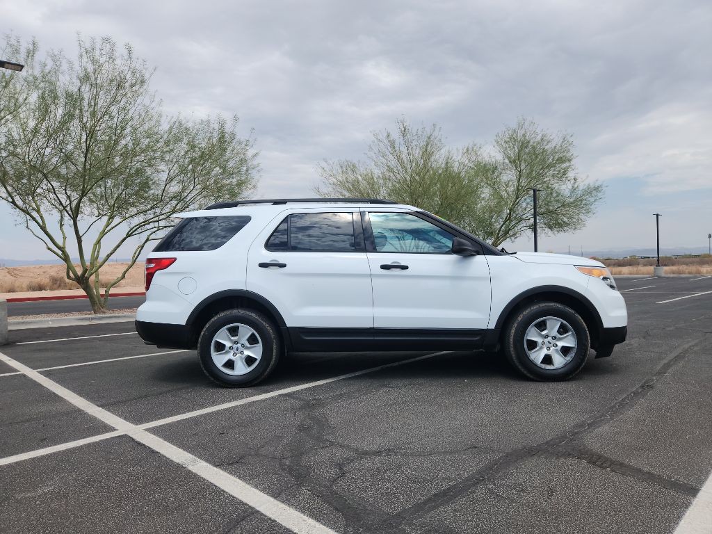 2013 Ford Explorer Image 2