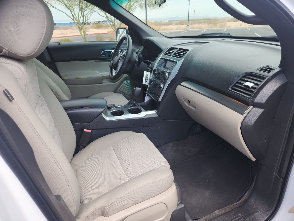 2013 Ford Explorer Image 13