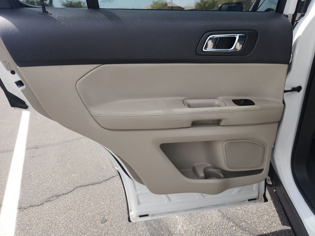 2013 Ford Explorer Image 15