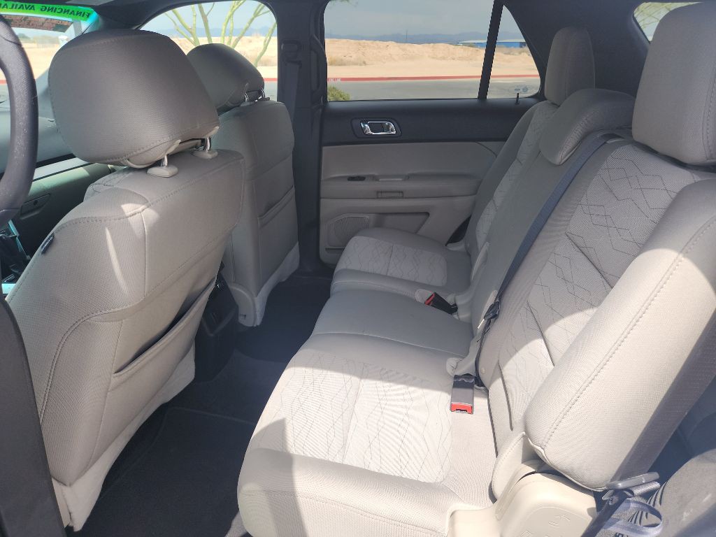 2013 Ford Explorer Image 16