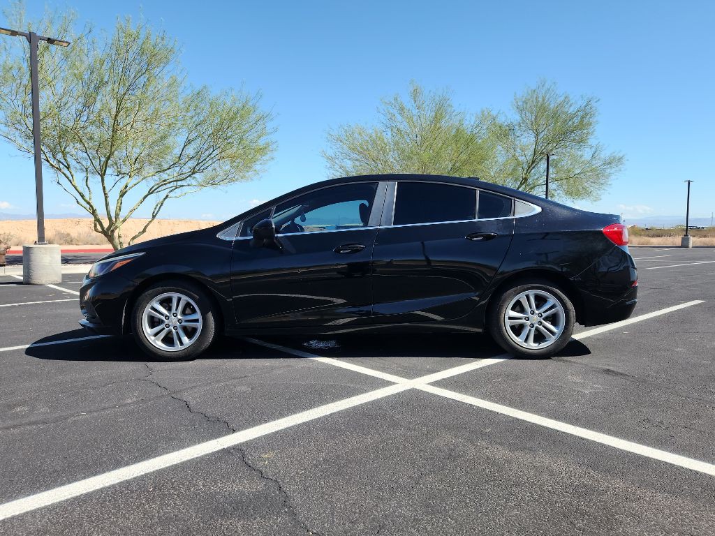 2017 Chevrolet Cruze Image 1
