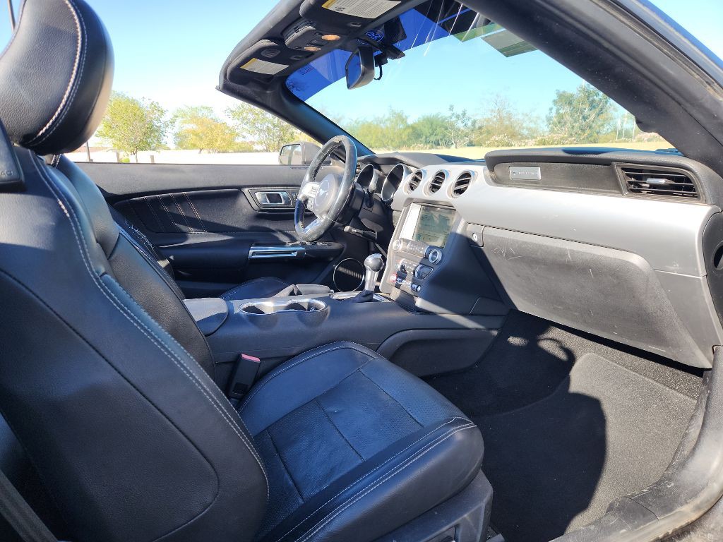 2019 Ford Mustang Image 16
