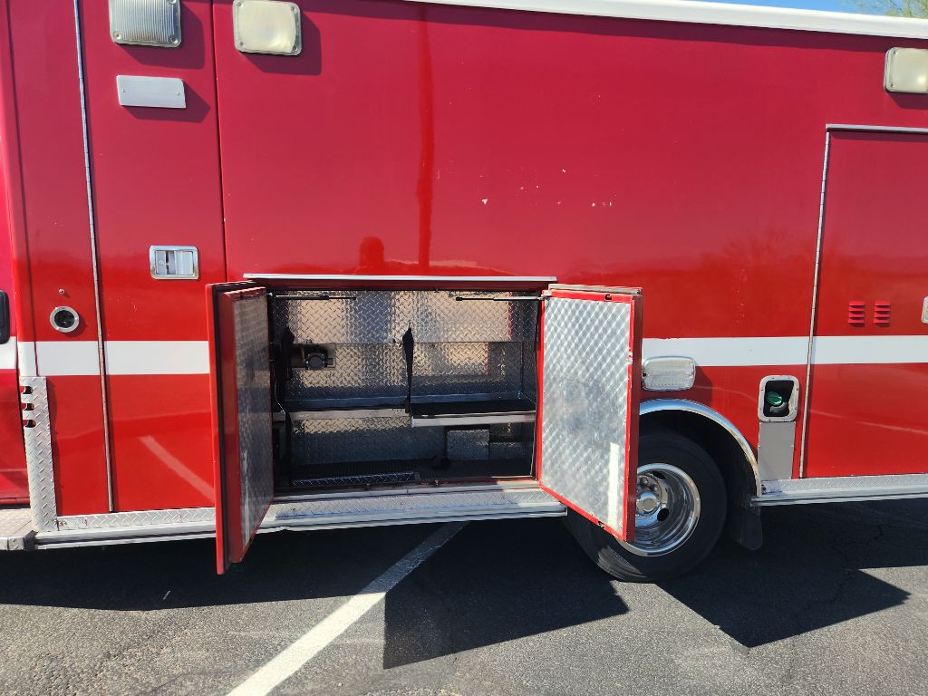 2010 Chevrolet Express Image 8