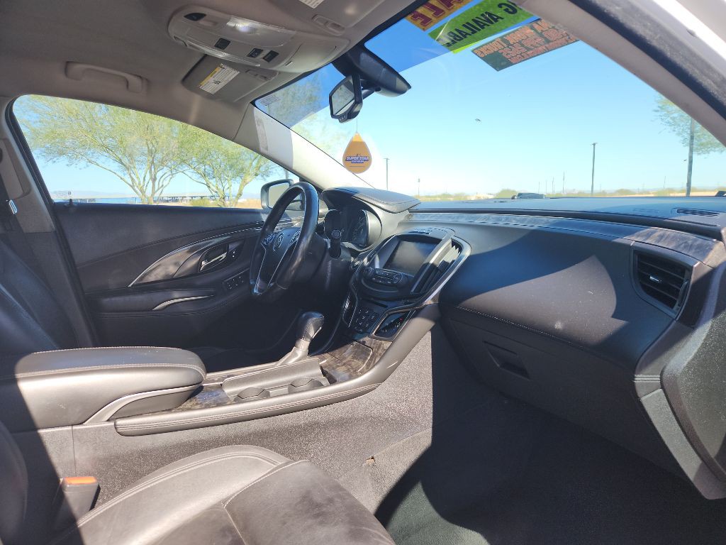 2015 Buick Lacrosse Image 18