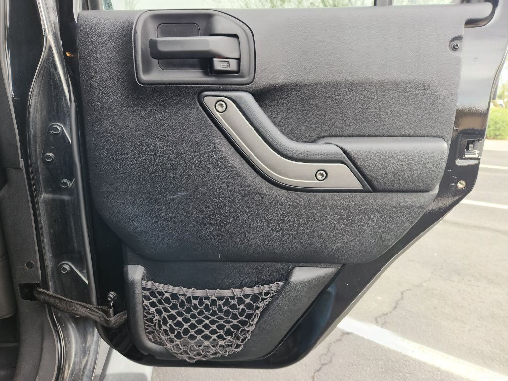 2014 Jeep Wrangler Unlimited Image 16