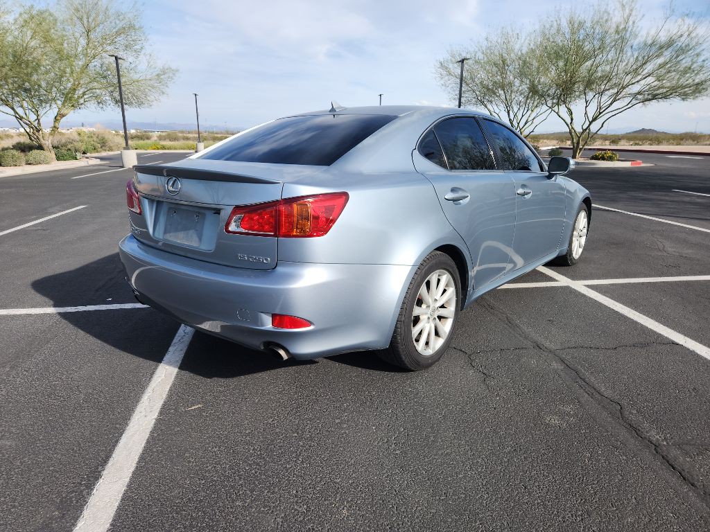 2010 Lexus IS Image 7