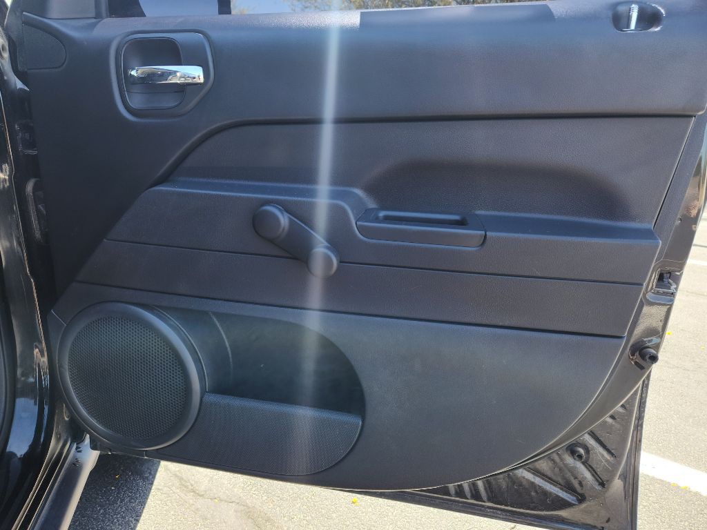 2016 Jeep Patriot Image 17