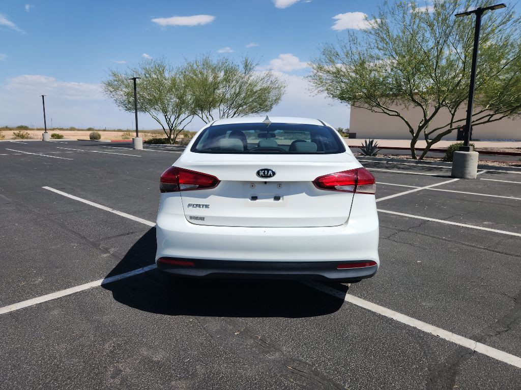 2017 Kia Forte Image 7
