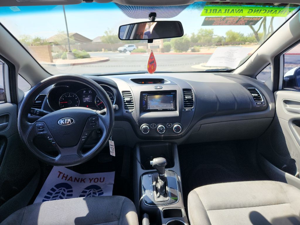 2017 Kia Forte Image 17