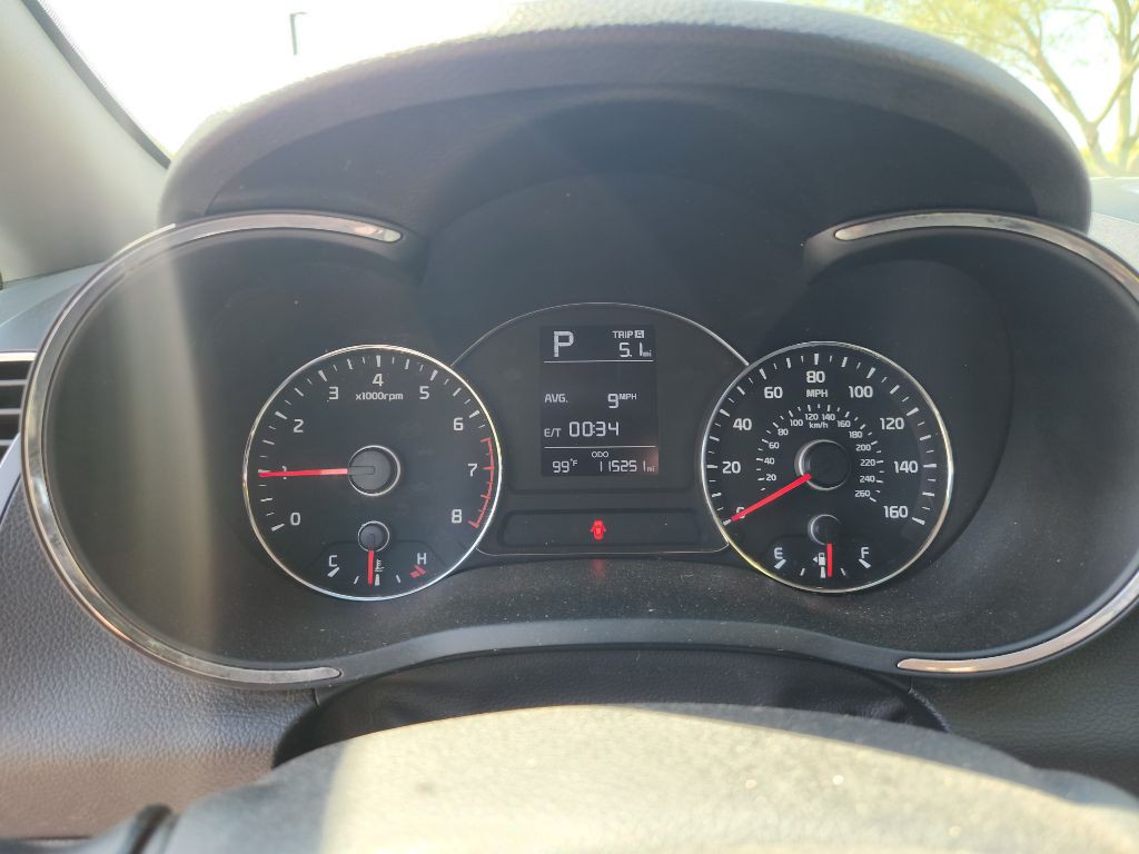 2017 Kia Forte Image 18