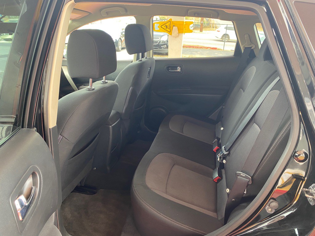 2011 Nissan Rogue Image 9