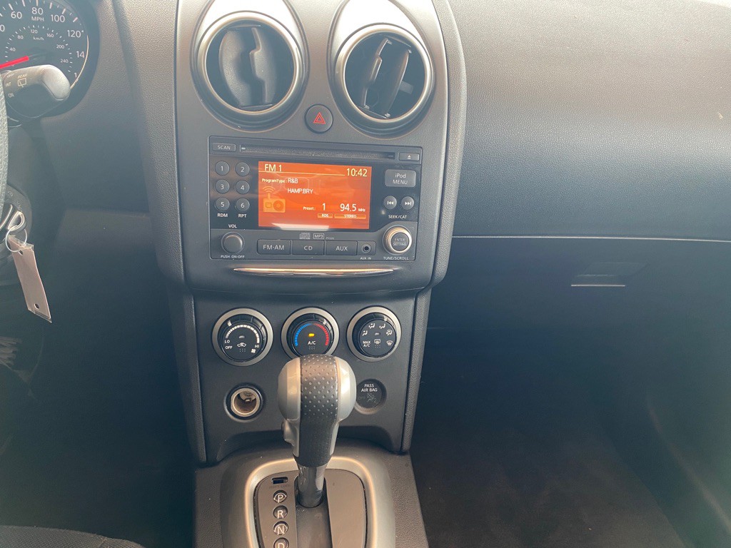 2011 Nissan Rogue Image 16