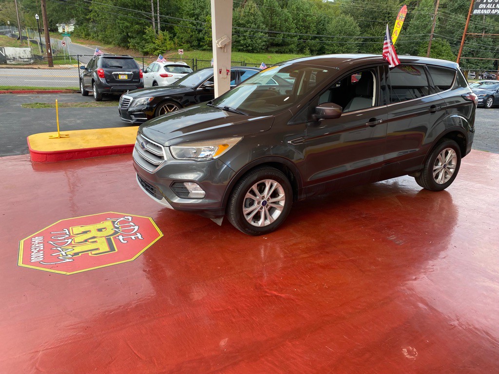 2017 Ford Escape Image 2