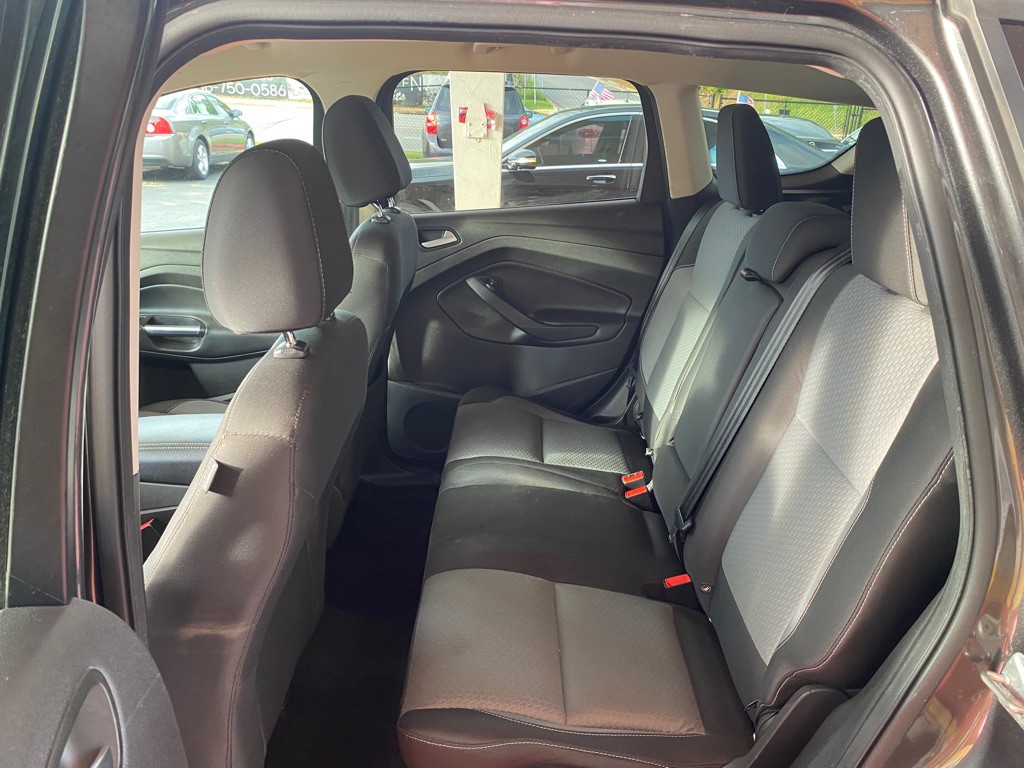 2017 Ford Escape Image 9