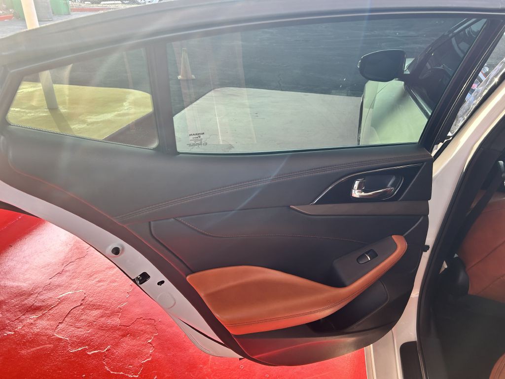 2020 Nissan Maxima Image 12