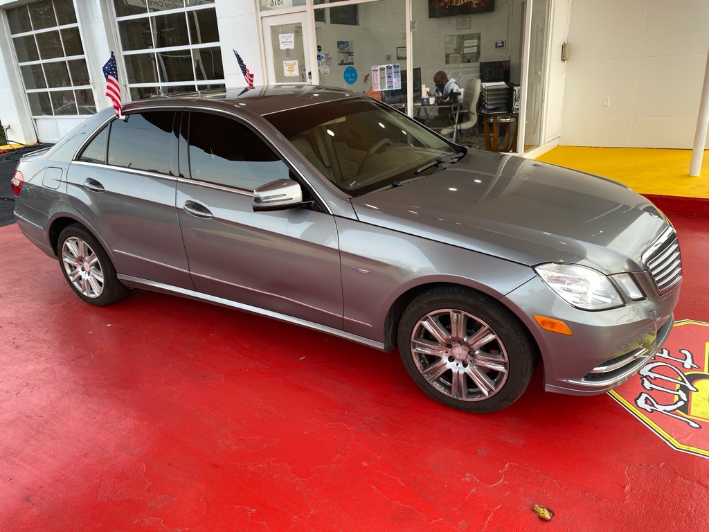 2012 Mercedes-Benz E-Class Image 5