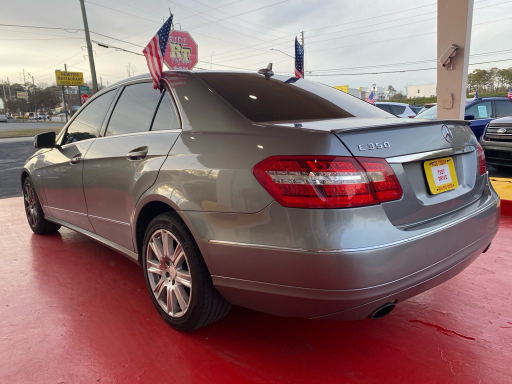2012 Mercedes-Benz E-Class Image 12