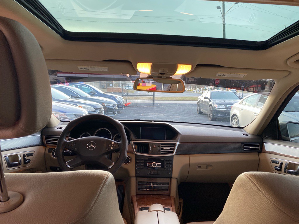 2012 Mercedes-Benz E-Class Image 15