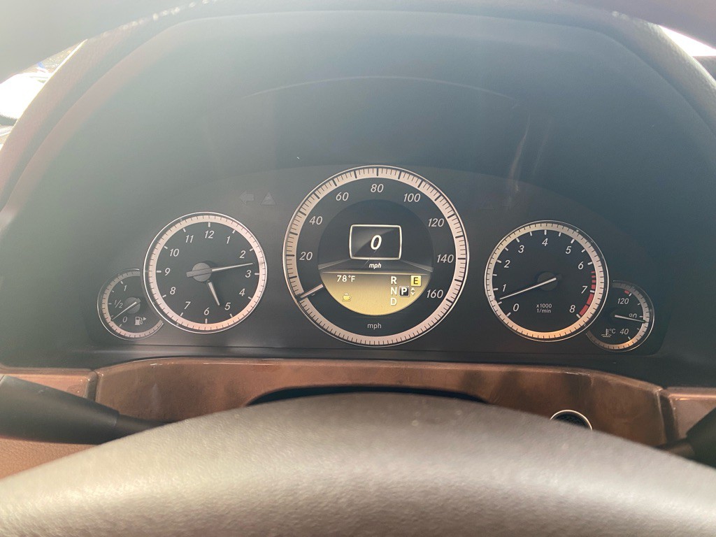 2012 Mercedes-Benz E-Class Image 19