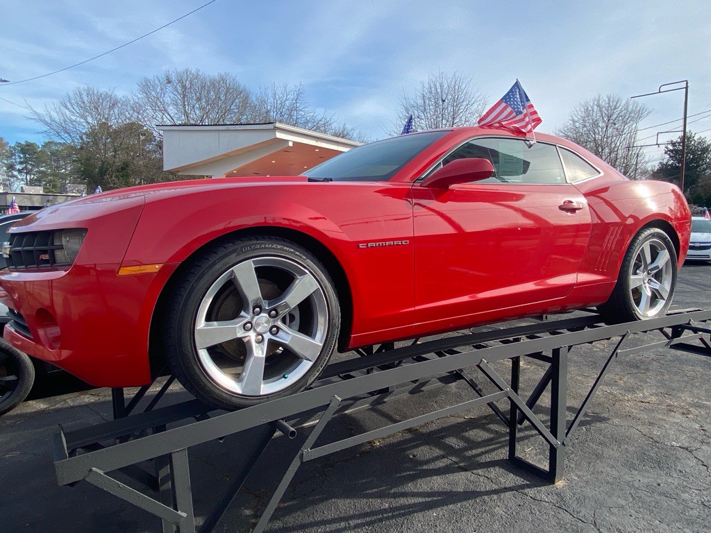2011 Chevrolet Camaro Image 2