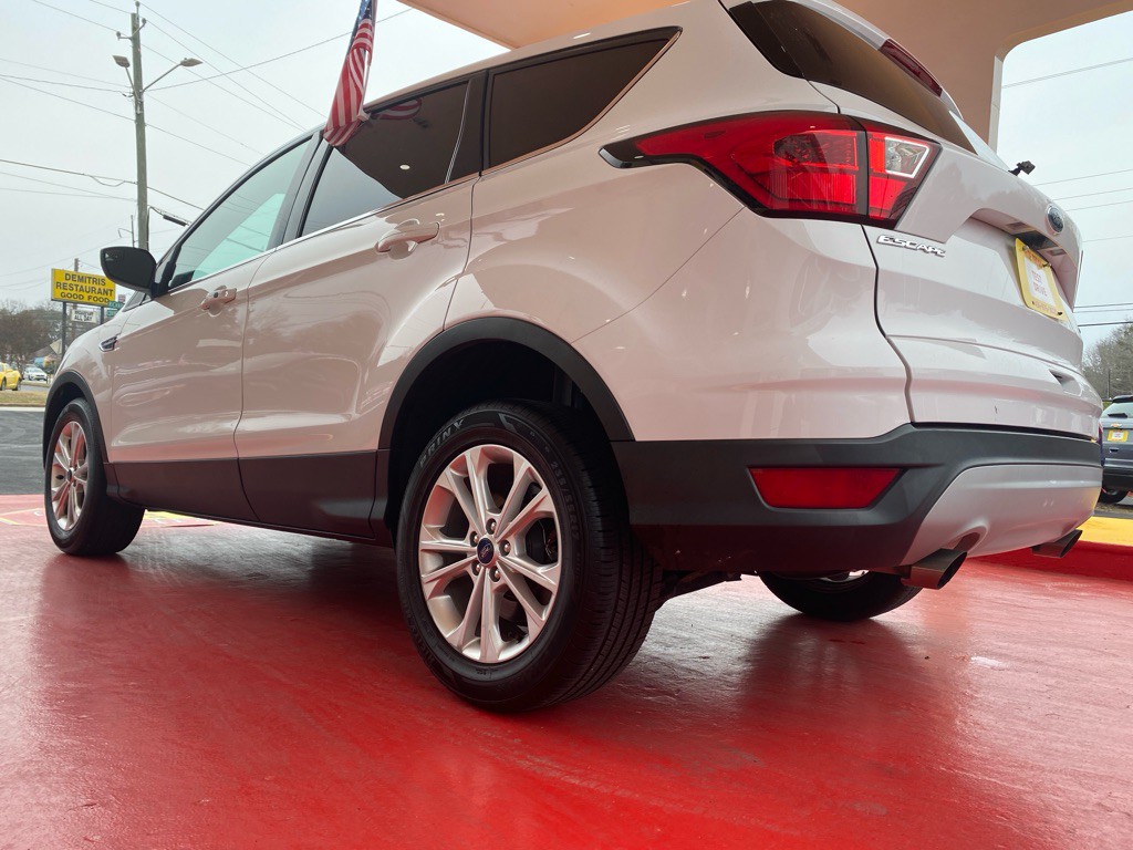 2019 Ford Escape Image 10