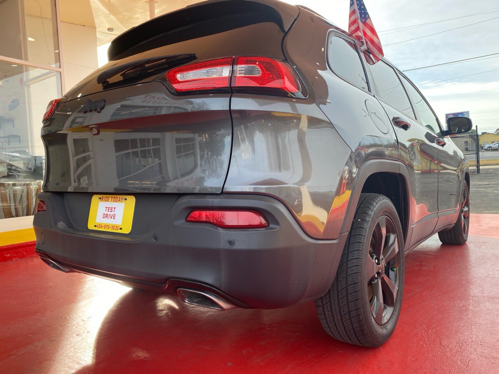 2017 Jeep Cherokee Image 8