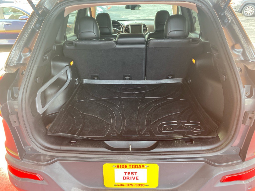 2017 Jeep Cherokee Image 10