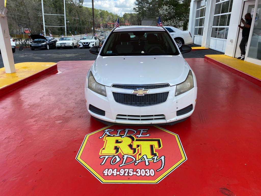 2012 Chevrolet Cruze Image 2