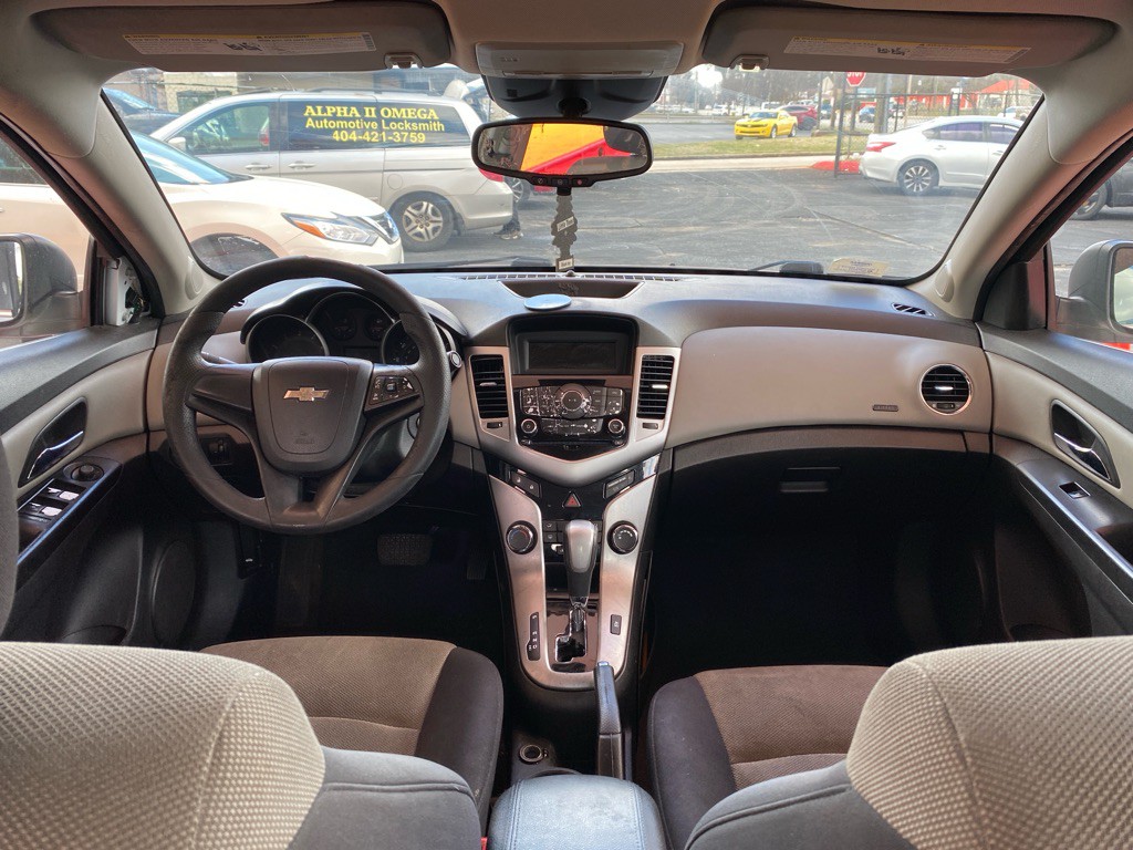 2012 Chevrolet Cruze Image 16