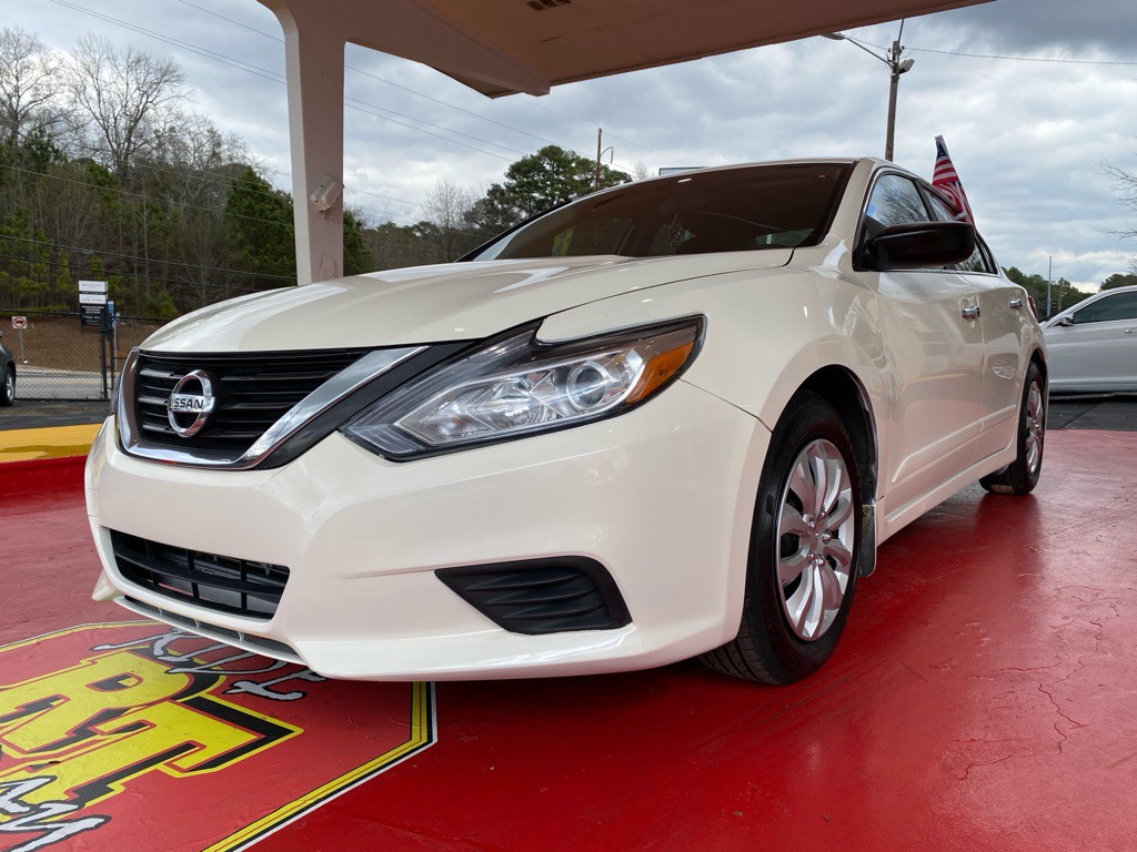 2016 Nissan Altima Image 4