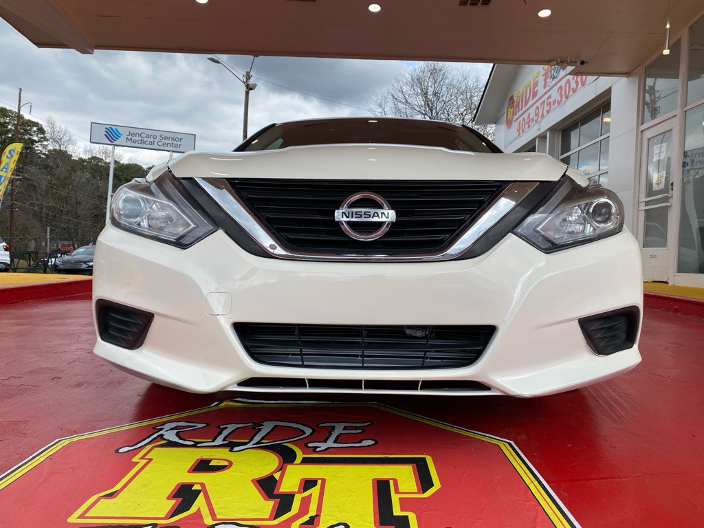 2016 Nissan Altima Image 5