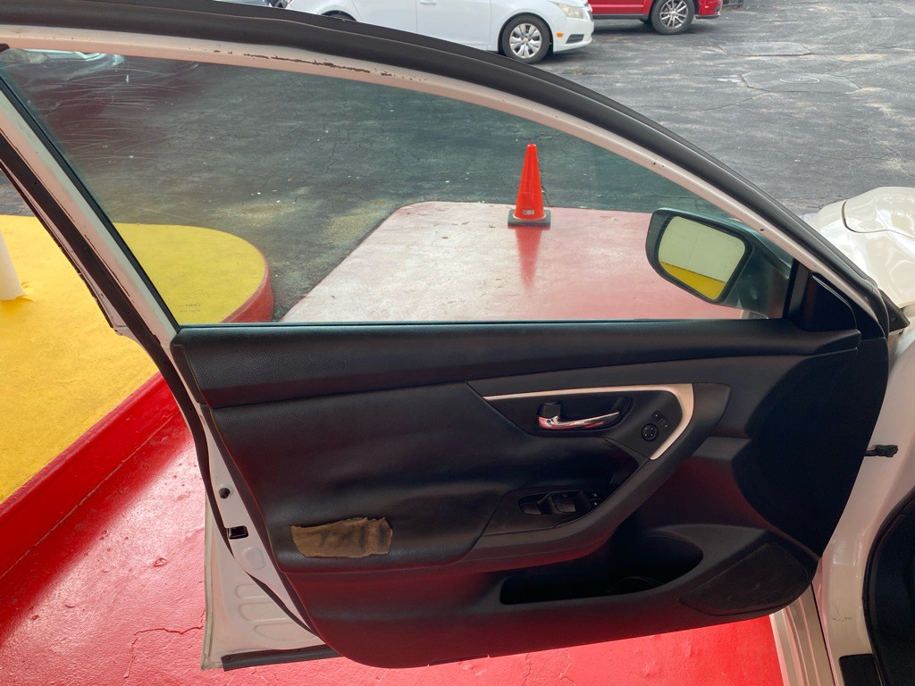 2016 Nissan Altima Image 15