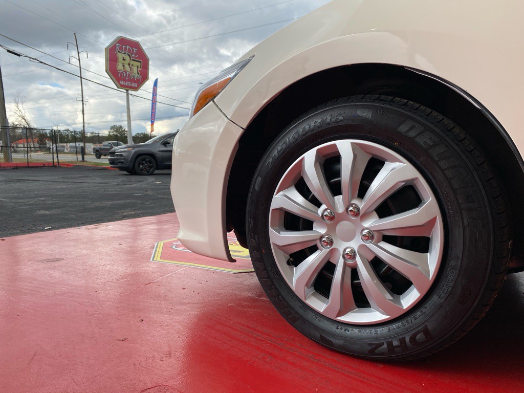 2016 Nissan Altima Image 18