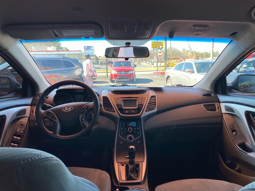 2014 Hyundai Elantra Image 12
