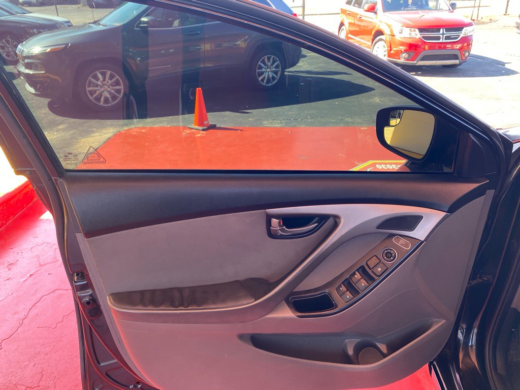 2014 Hyundai Elantra Image 14