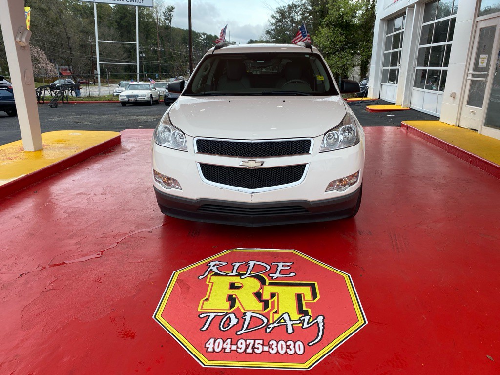 2012 Chevrolet Traverse Image 2