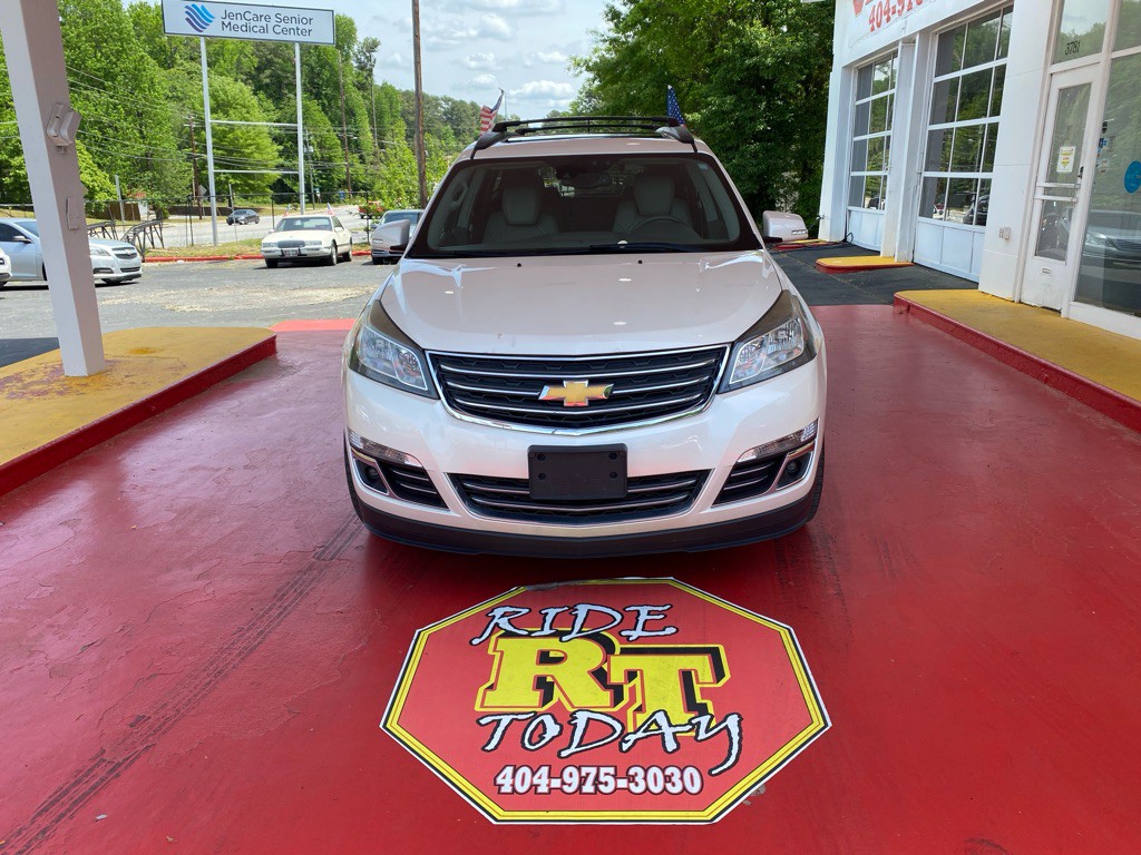 2015 Chevrolet Traverse Image 2