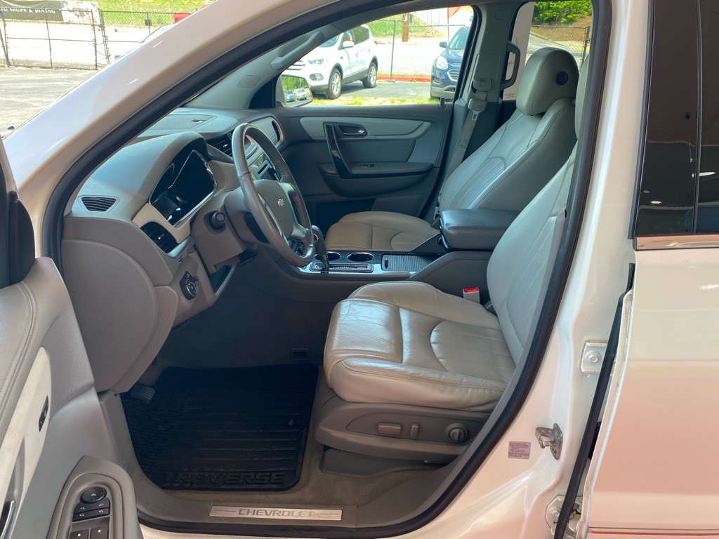 2015 Chevrolet Traverse Image 15
