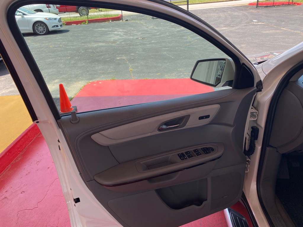 2015 Chevrolet Traverse Image 16