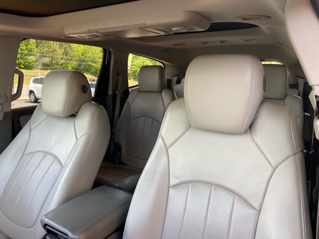 2015 Chevrolet Traverse Image 17