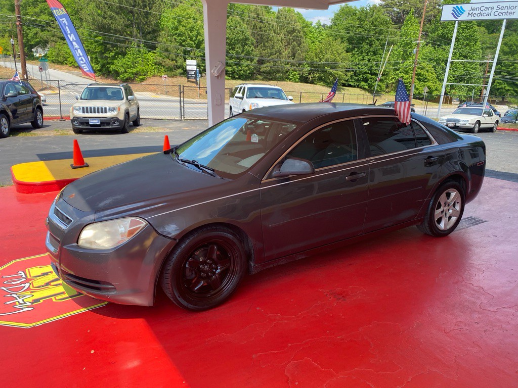 2010 Chevrolet Malibu Image 1