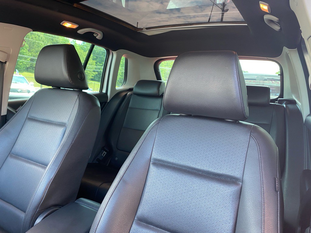 2011 Volkswagen Tiguan Image 15