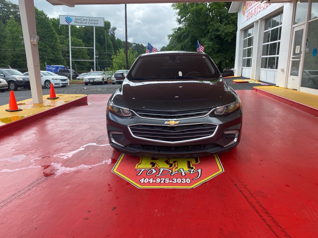 2018 Chevrolet Malibu Image 2