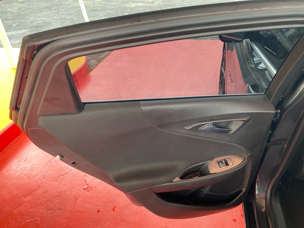 2018 Chevrolet Malibu Image 11