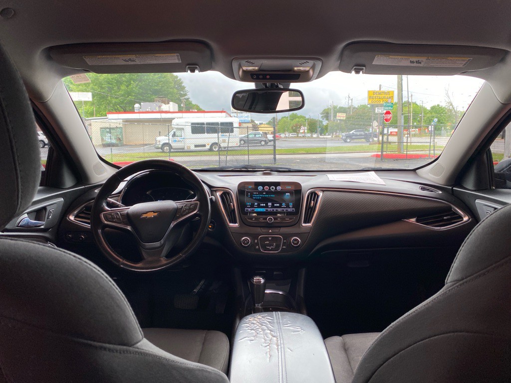 2018 Chevrolet Malibu Image 12