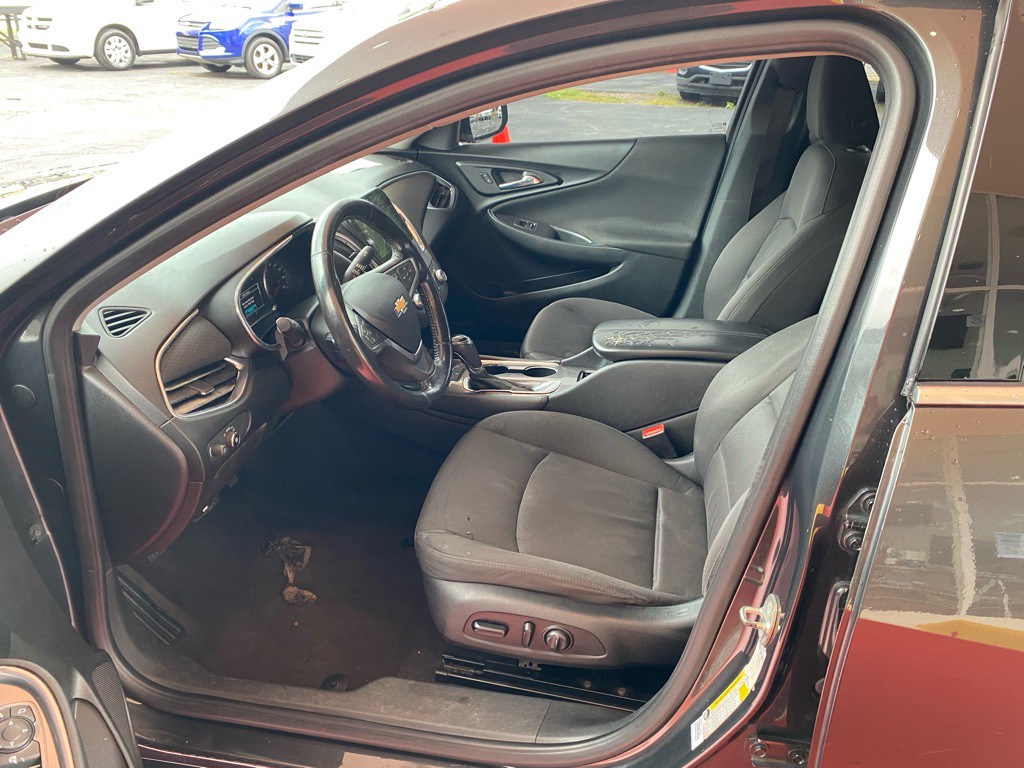 2018 Chevrolet Malibu Image 13
