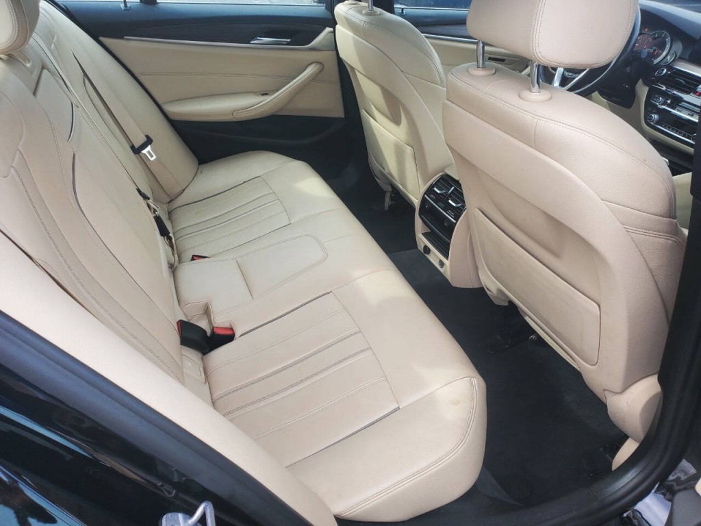 2017 BMW 5 Series Image 3
