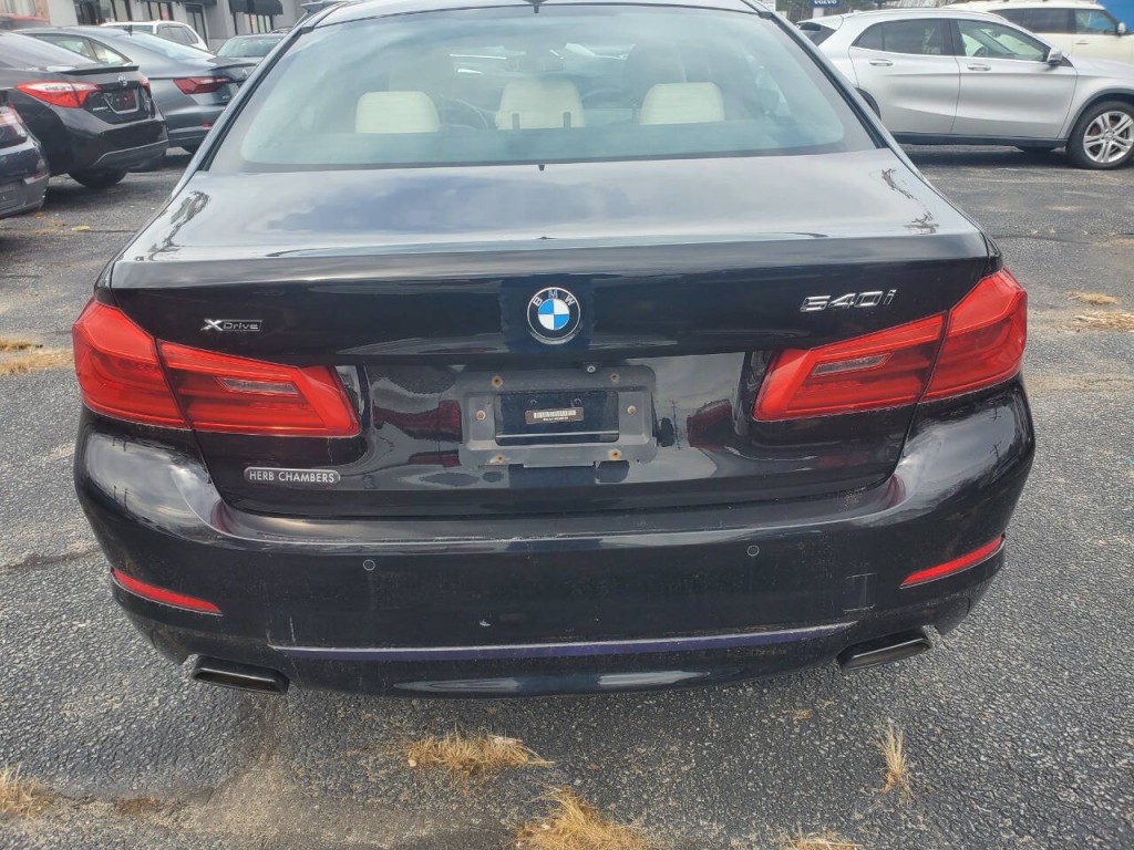 2017 BMW 5 Series Image 5