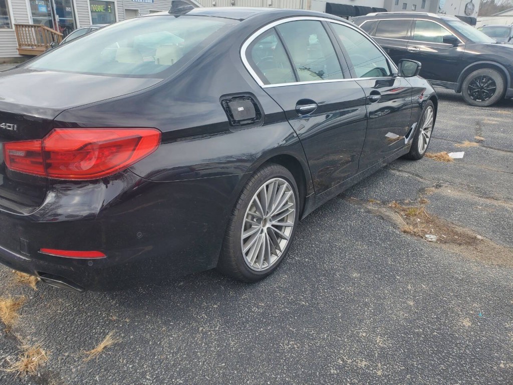2017 BMW 5 Series Image 6